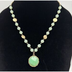 ViVI Gold Tone Rolo Chain Light Green Beaded Necklace Faceted Glass Cabochon